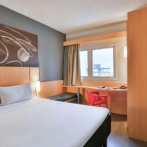 Ibis Goiania